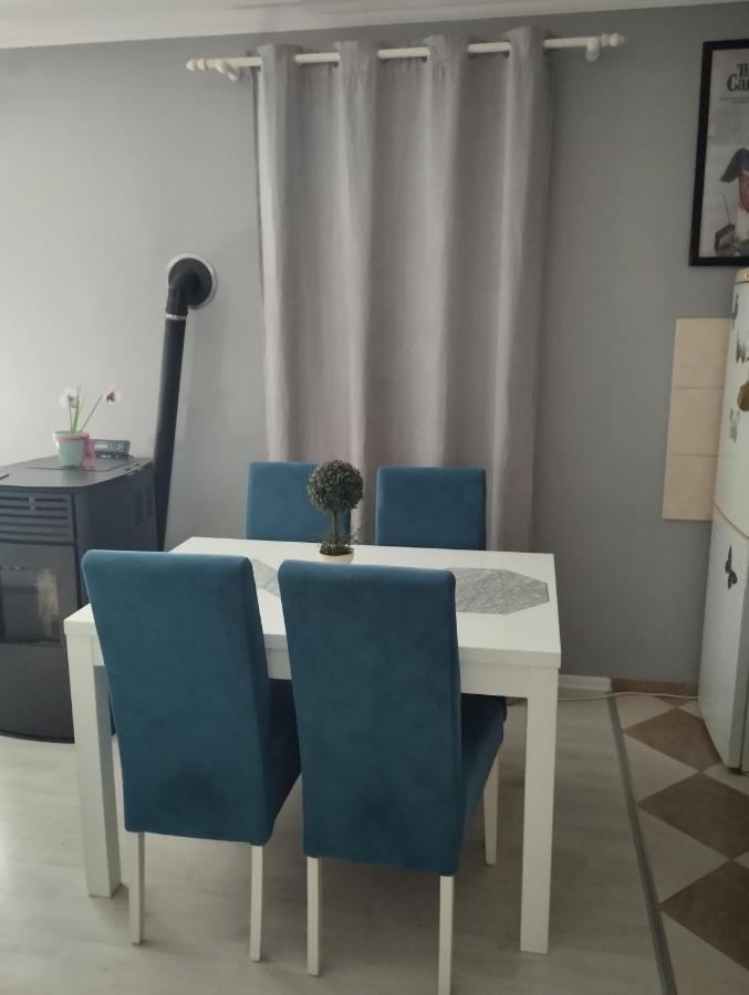 Apartman All Seasons Hotonj Buitenkant foto