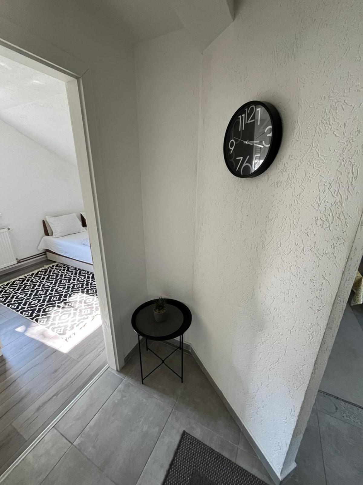 Apartman All Seasons Hotonj Buitenkant foto