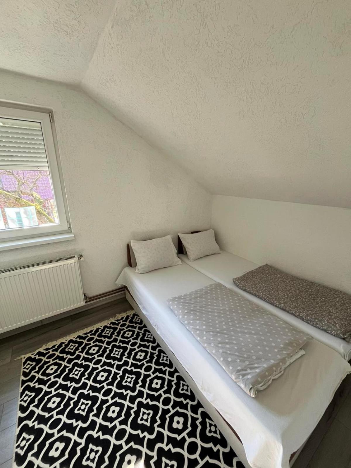 Apartman All Seasons Hotonj Buitenkant foto
